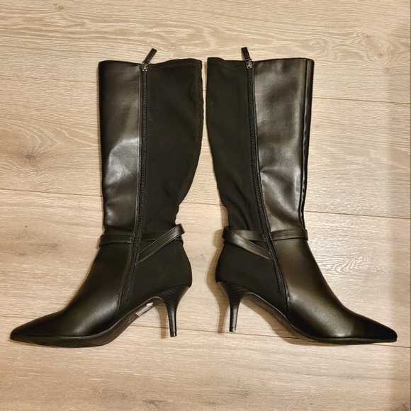 CP | Black | Leather/ Elastic | Cross Strap |Kitten Heel Boots | Size: 8 M - Picture 2 of 8